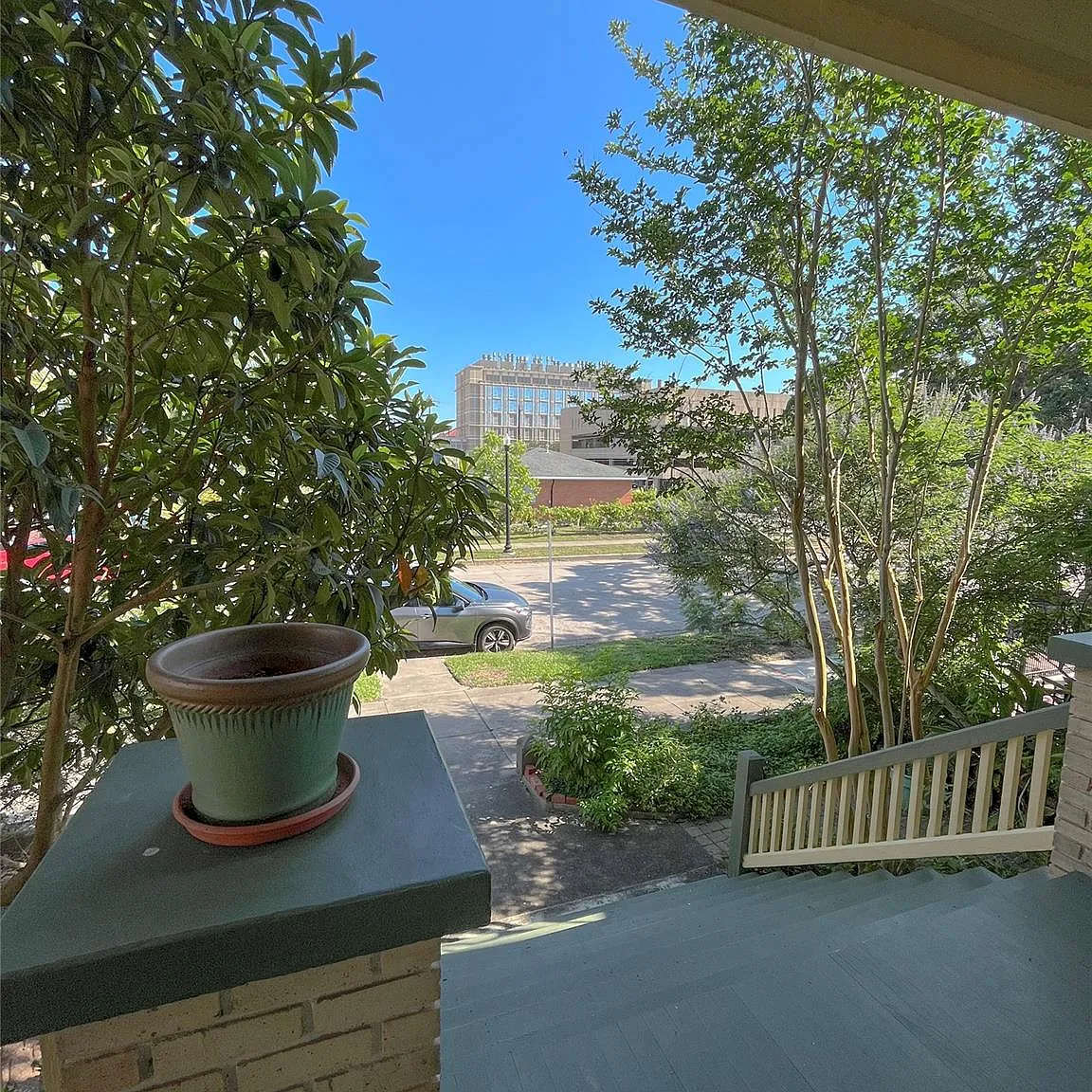 2 bed, 1.0 bath, 1287 sqft, $2,800 — Photo 2