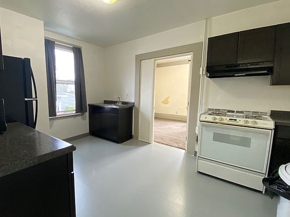 2nd image of 1201 Everett Ave APT 5