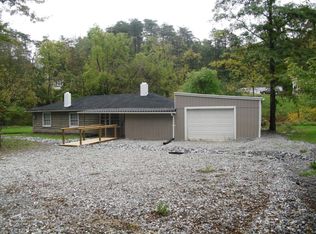 940 Pines Rd, Etters, PA 17319