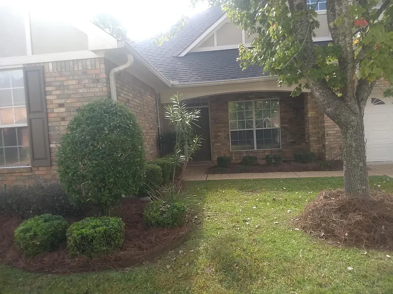 105 Admiral Porter Dr — Photo 1