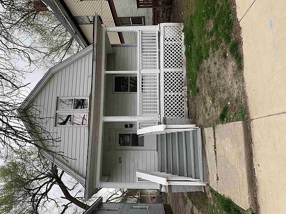 2nd image of 205 E Archer Ave