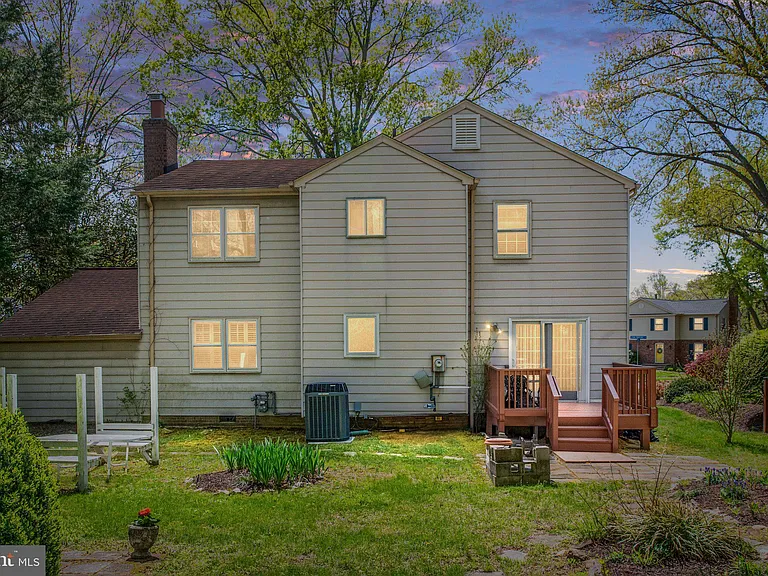6917 Stoneybrooke Ln — Photo 3