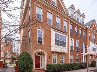 112 Fortnightly Blvd, Herndon, VA 20170