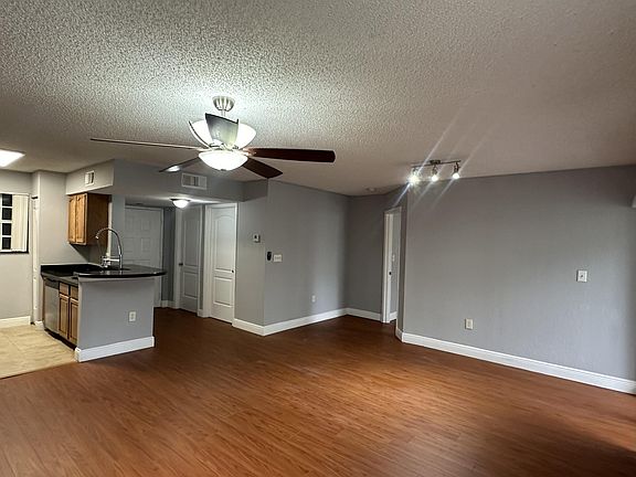 3rd image of 2810 N Oakland Forest Dr APT 204
