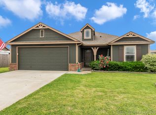 11042 N 120th East Ave, Owasso, OK 74055