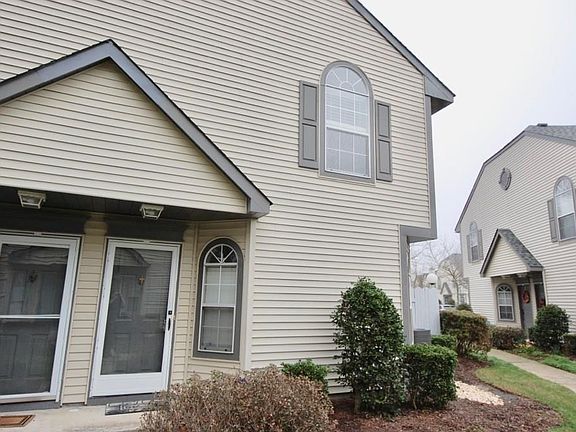 2nd image of 1609 Lucia Ct