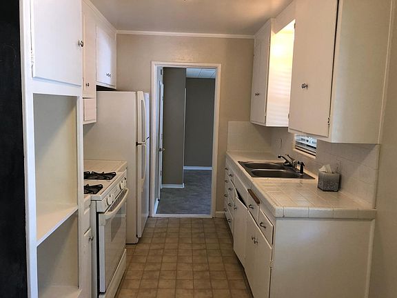 3rd image of 2520 Brentley Dr