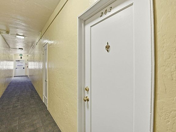 5th image of Virginia St