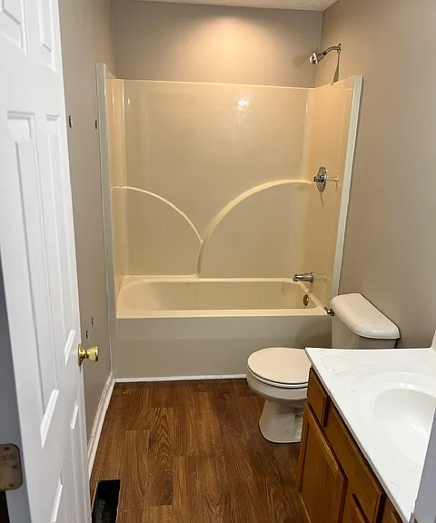 124 Jason Cir — Photo 2