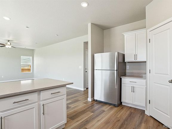 4th image of 48255 Shetland Drive