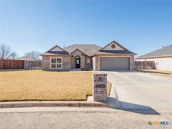 4613 4th St, Brownwood, TX 76801