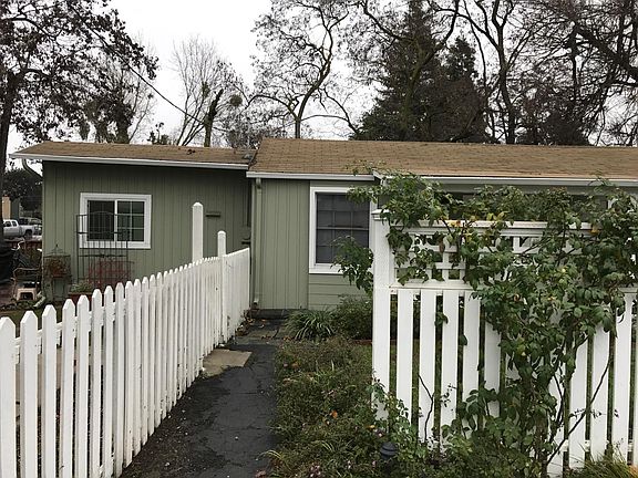 3rd image of 1118 Pedro St