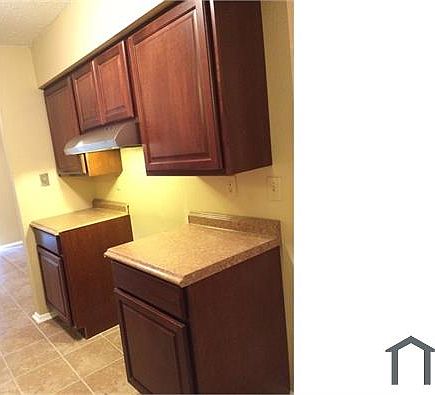 5th image of 2904 N Monterey Ct APT A