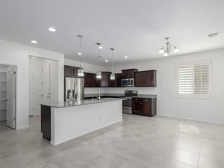 2532 W Corva Dr — Photo 9