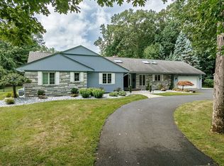 162 Magnolia Cir, Longmeadow, MA 01106