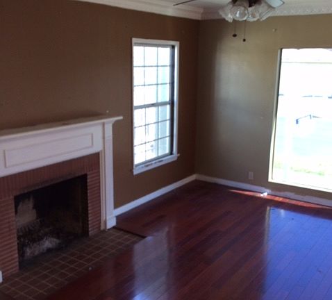 2nd image of 11811 Denver Ave