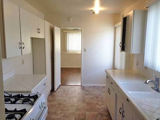 3rd image of 772 Lemon Grove Ave