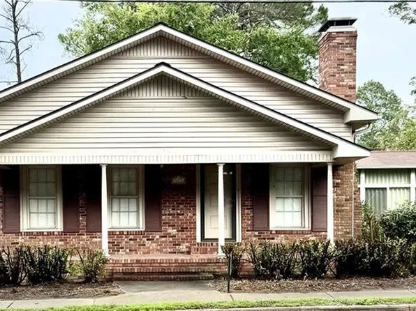 513 NE Main St, Collins, GA 30421