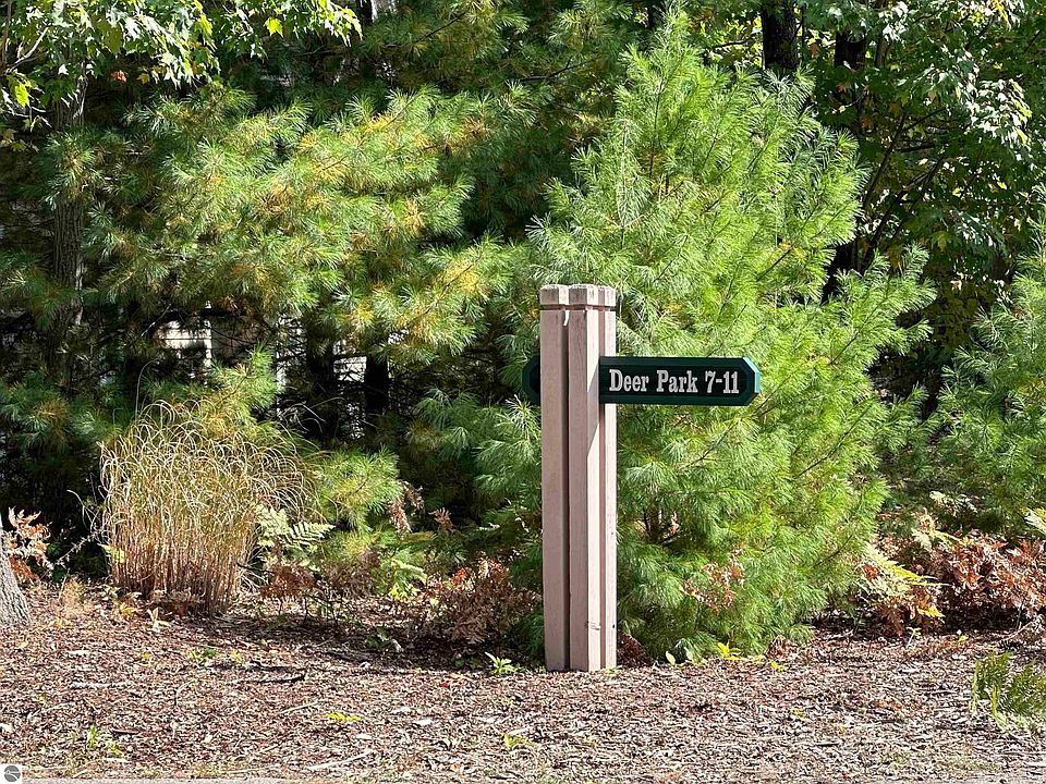 1st image of 10 Deer Park Dr
