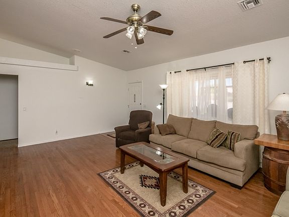 4th image of 3908 Calimesa Dr