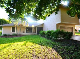 905 SW 6th Pl, Cape Coral, FL 33991