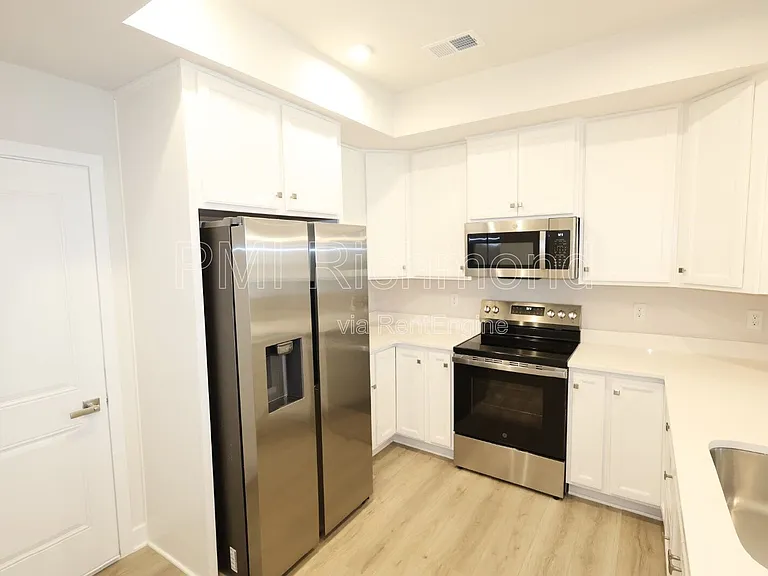 2854 Calgary Ln — Photo 8