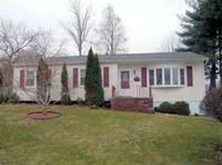 34 Crescent Dr, Beacon, NY 12508