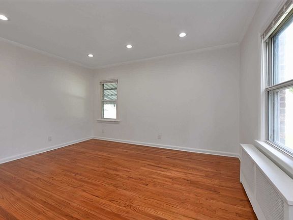 3rd image of 2703 80th Ave