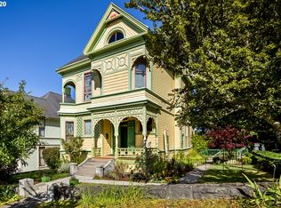 690 17th St, Astoria, OR 97103