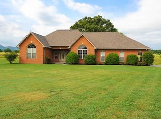 2520 Creekstone Cir, Maryville, TN 37804
