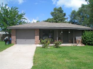 2 Katie Ct, Bentonville, AR 72712