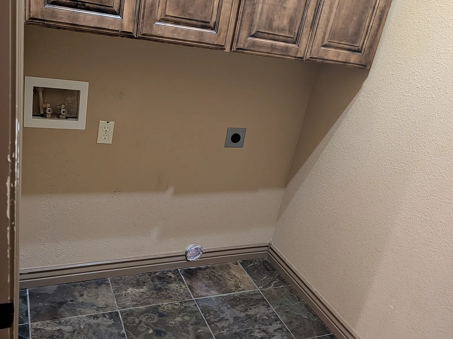 4 bed, 2.5 bath, 2158 sqft, $2,800 — Photo 2