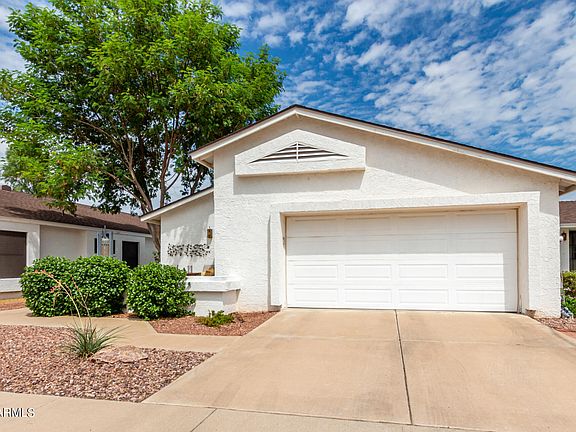 3rd image of 426 W Fellars Dr