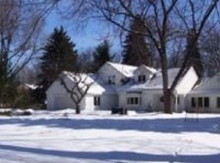 1251 Avon Cir E, Rochester Hills, MI 48309