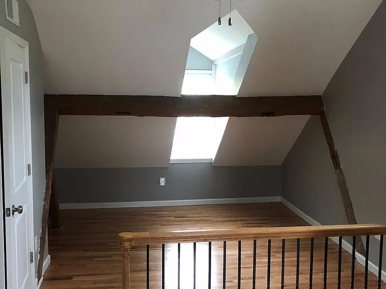 931 Broad St — Photo 9