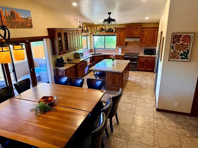 77 Cougar Dr — Photo 11