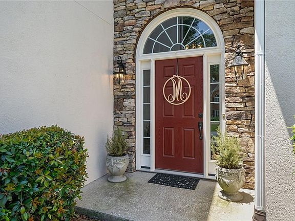 2nd image of 2391 Westport Cir SW