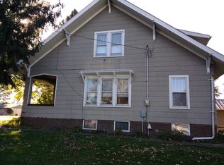 433 W Chestnut St, Oneida, IL 61467