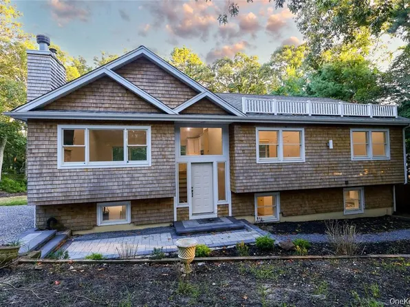 177 Red Creek Road, Hampton Bays, NY 11946