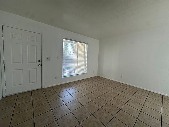 3rd image of 834 N Cherry APT 202