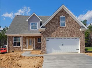 218 Barclays Dr, Winston Salem, NC 27107