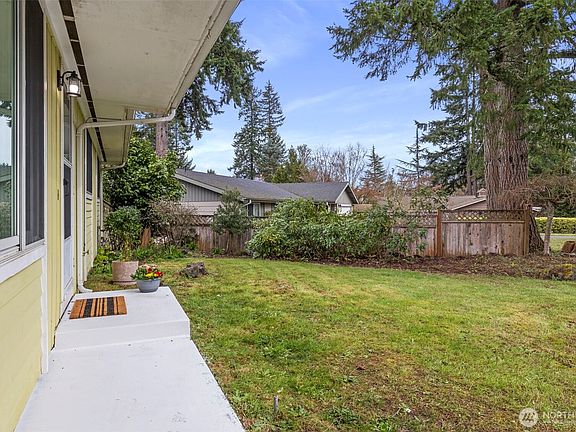 2nd image of 2062 SE Beech Court