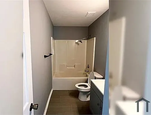 3 bed, 1164 sqft, $1,949 — Photo 3