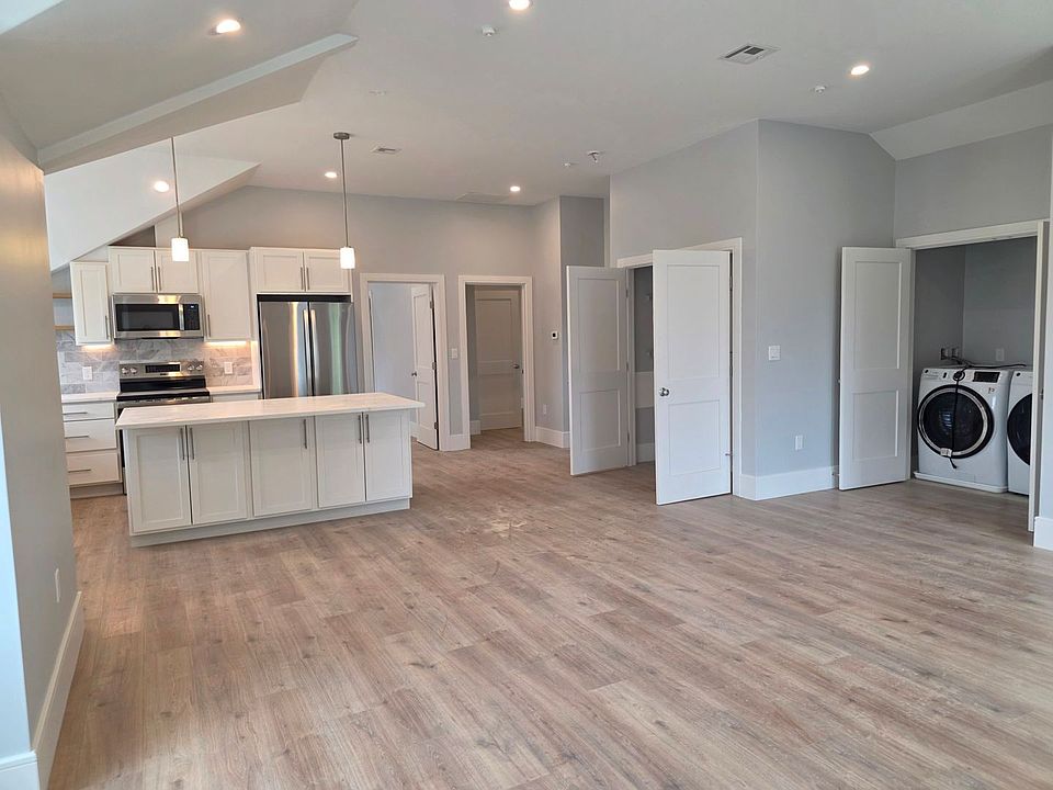 1st image of 8 Holton St #1A