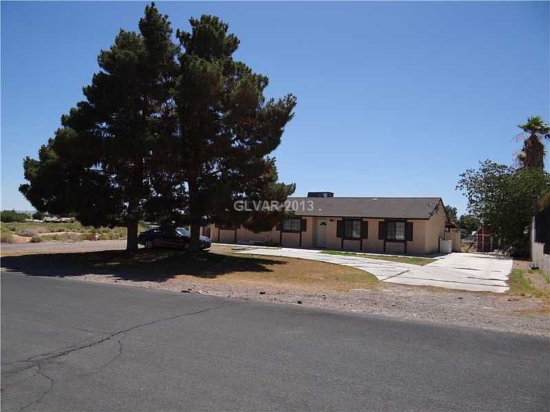 1st image of 243 Beesley Dr