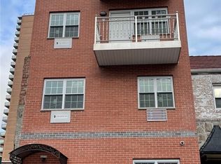 43-31 Byrd St #1F, Flushing, NY 11355