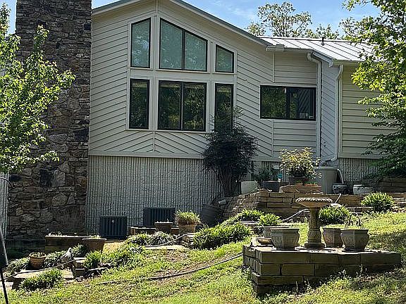 4th image of 6910 Westridge Rd