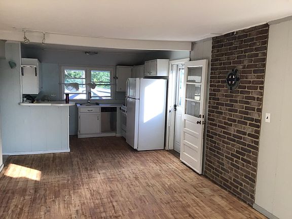 5th image of 115 Highland Ave #2