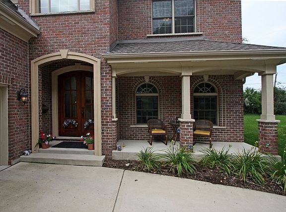 2nd image of 534 Hale St