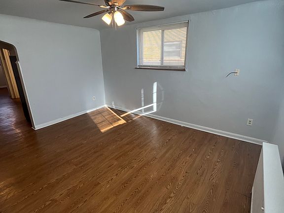 4th image of 4330 Oakwood Ave #1 & 6